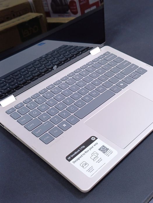 HP OmniBook 14.0 Core 7