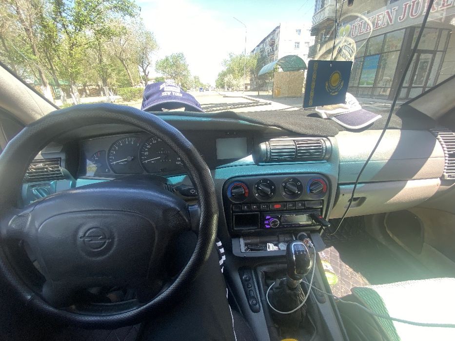 Продам опел омега б