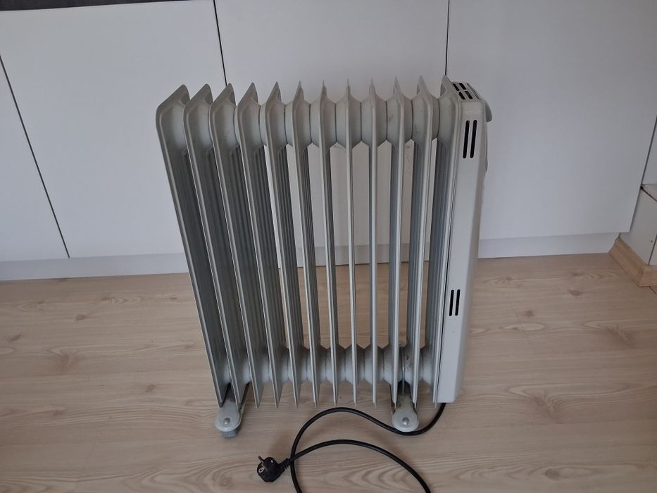 Calorifer electric Alaska, 12 elemenți Sibiu • OLX.ro