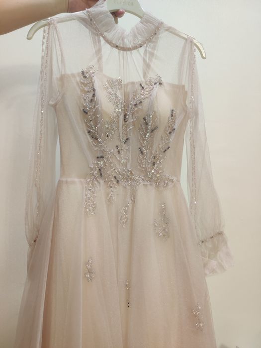 Вечернее платье в отличном состоянии