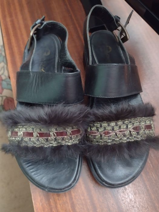 Daris естествена кожа сандали и естествен косъм лисица