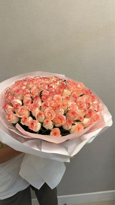 Цветы свежые 101 роза