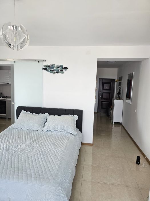 Garsoniera cu vedere la mare