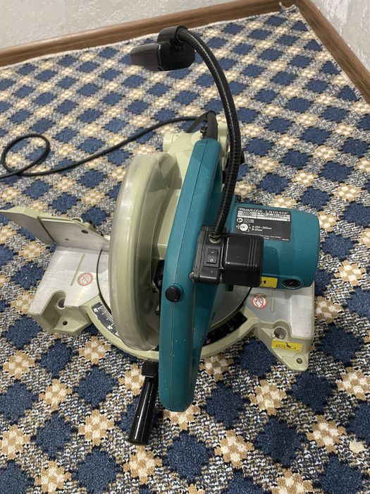 Торцовка бу пила макита LS1040F