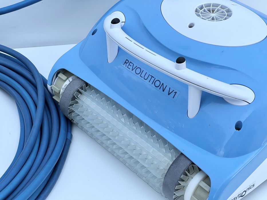 Robot de piscină Dolphin Revolution V1