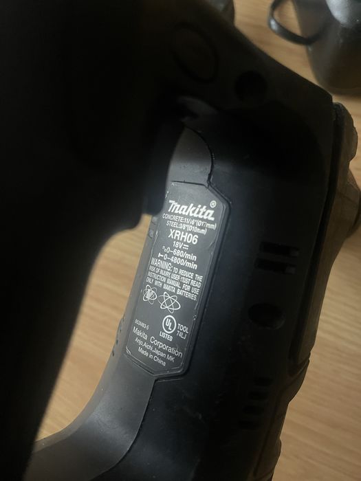 Vand rotopercutor makita