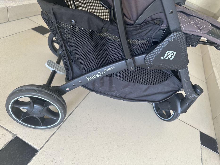 Прагулрчная коляска