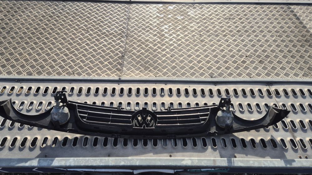 Оригинална Решетка за VW Поло 99- 2005г