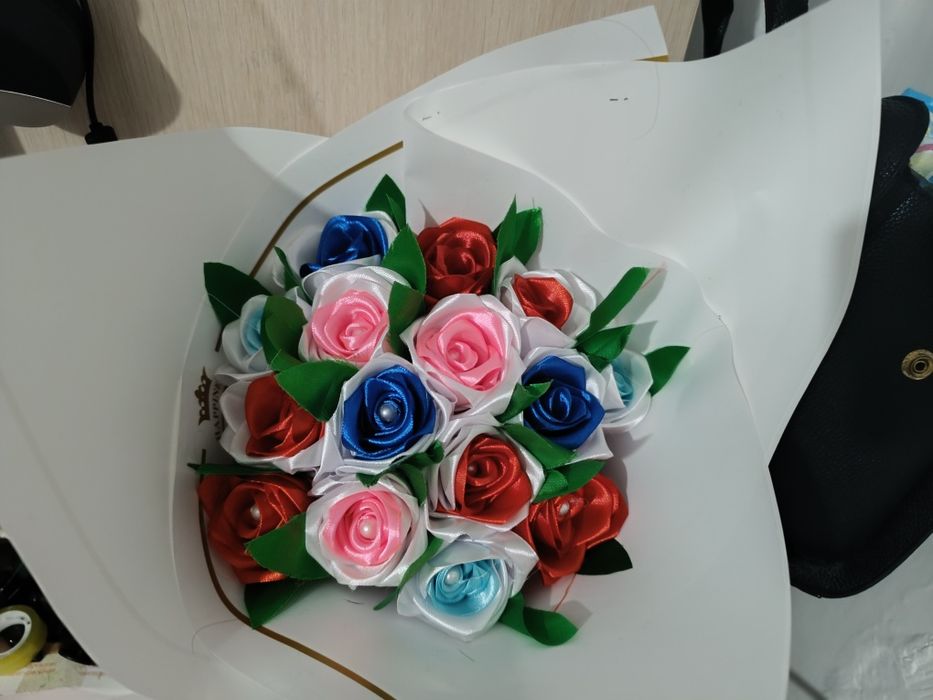 Цветы из ленты ручной работы