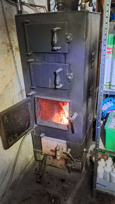 Продавам котел на дърва и въглища
