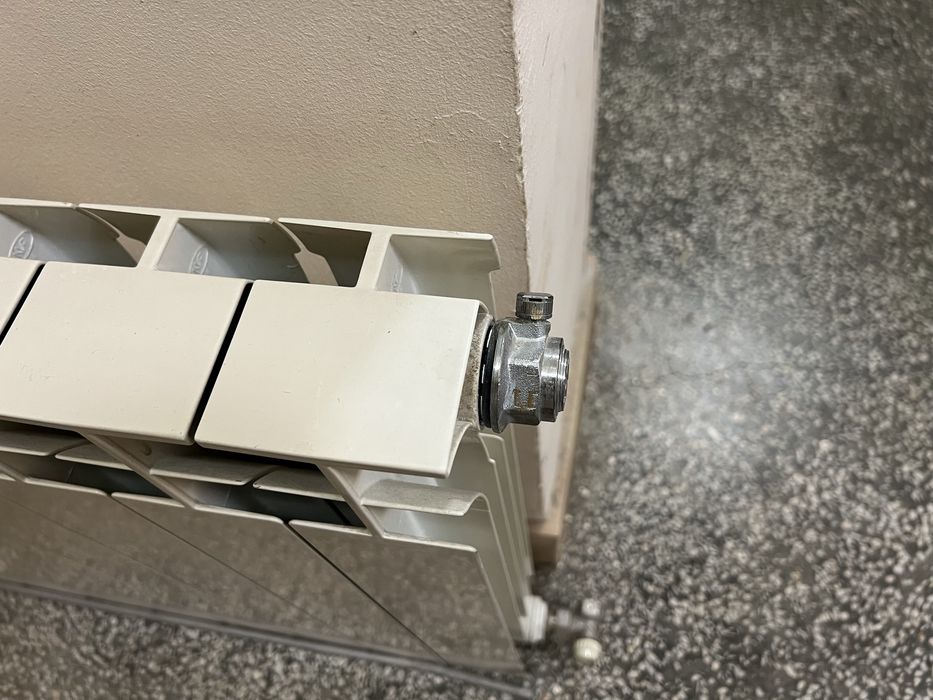 Алуминиев радиатор ОКОМПЛЕКТОВАН - 8 глидера