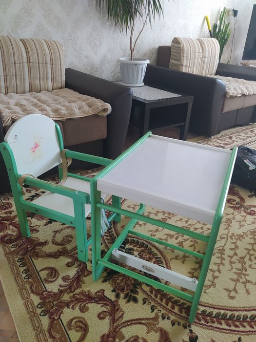 Столик детский..