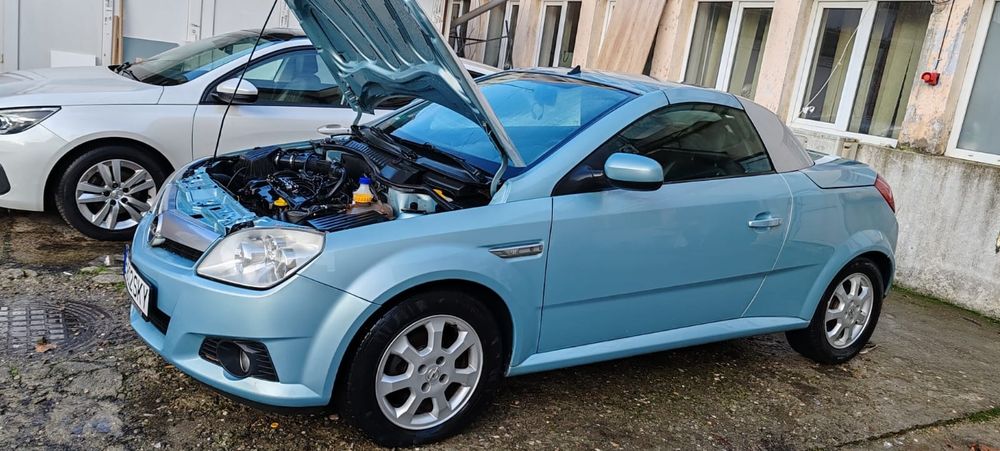 Vând Opel Tigra ,automata,decapotabila, inm ROMÂNIA.
