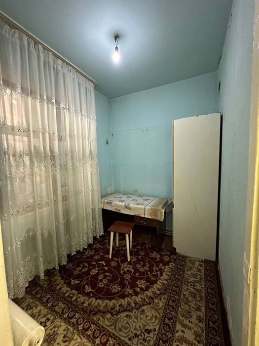 Мирабадский р-н Куйлюк массив 2 2/1/4 50м2 балкон 1.5х6 разделька