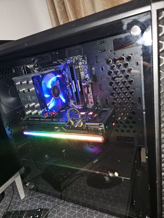 Calculator pc radeon 7800xt nitro + 16gb 256bit ryzen 5 5600x ,  ,32gb  ram 1Tb m2 nvme