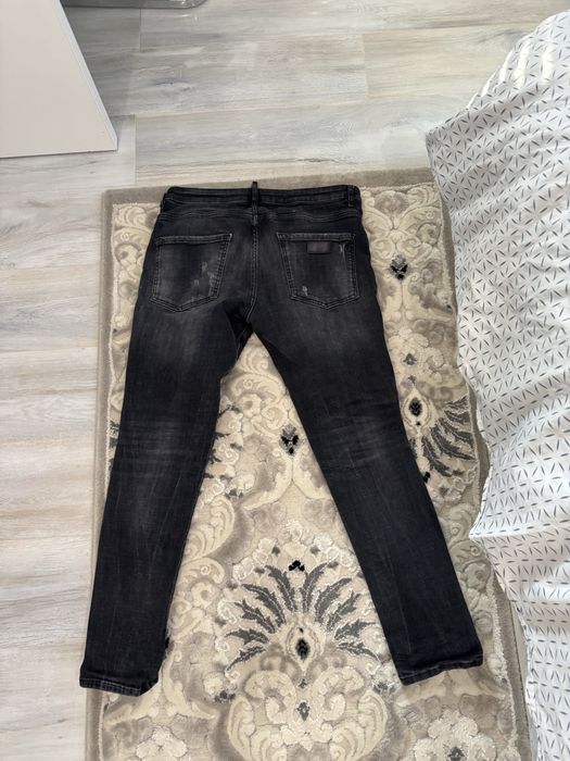 Blugi dsquared2 stare foarte buna