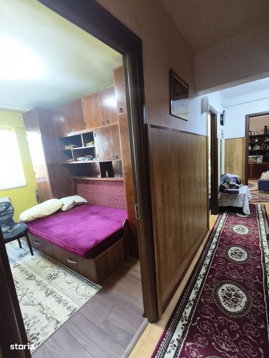 Apartament Icil-Casa de Cultura, 3 camere, o baie, bucătărie separata.