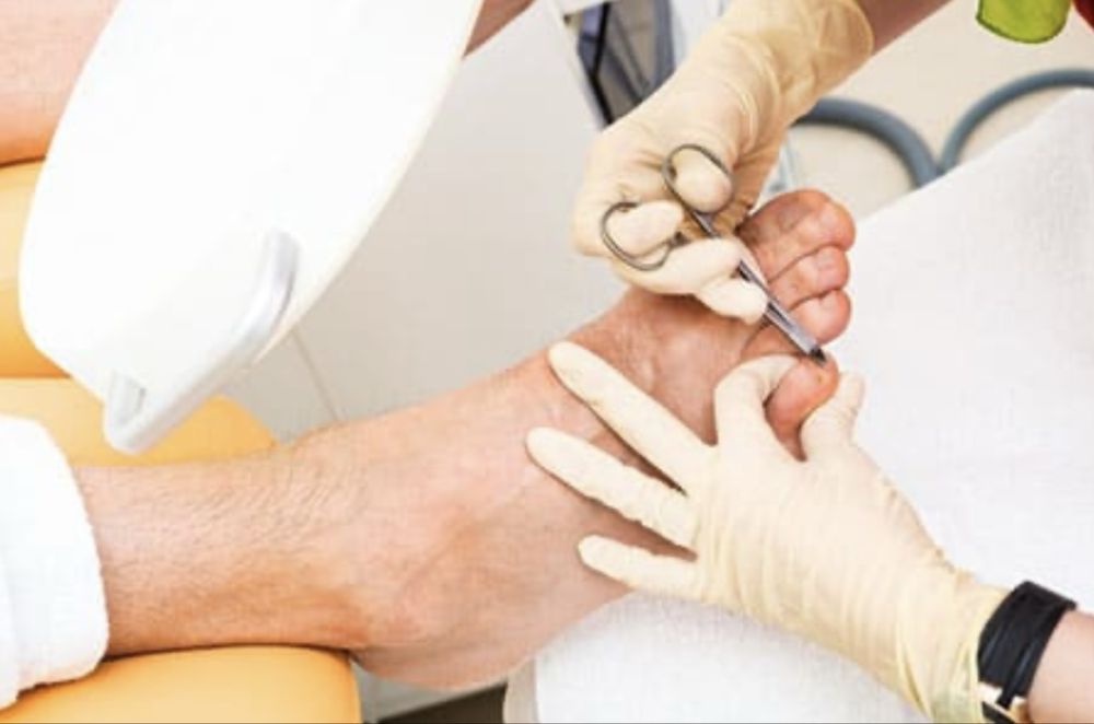 Мужской педикюр