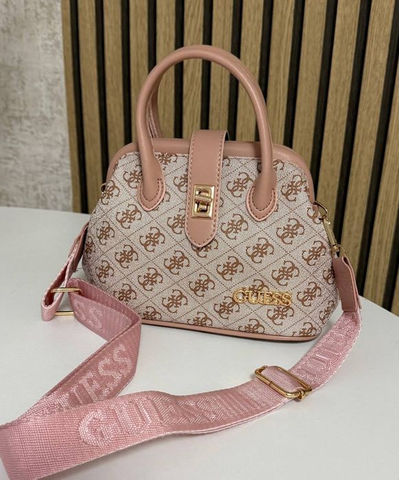 Geanta dama Guess
