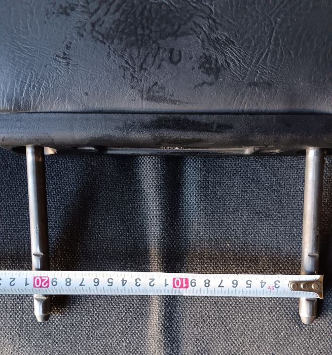 Продам подголовники 2 шт