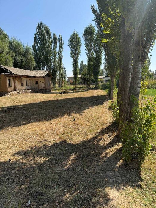 Участка сотилади 12соток Юқоричирчиқ туман ЖАМБУЛ