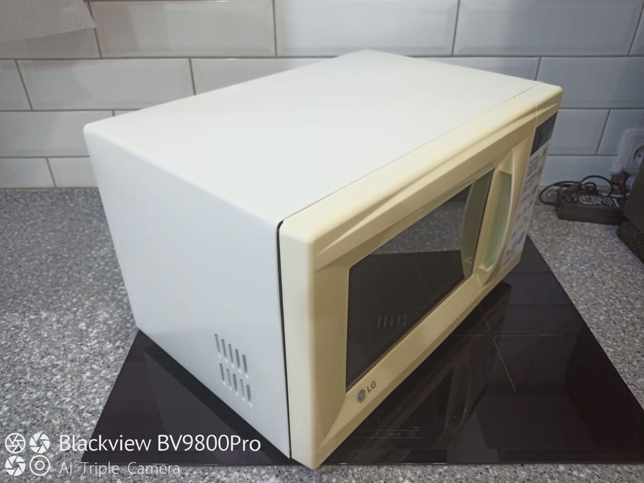 Микроволновка LG.