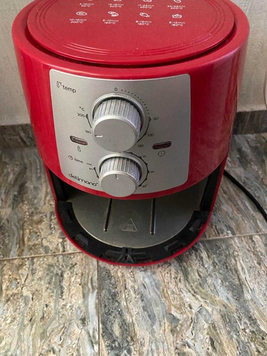 Делимано еър фрайър червен