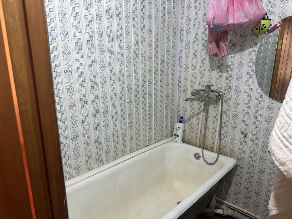 Ижарага уй2 хонали динамо эски бозорча 250 $  Оилага бераман февралдан