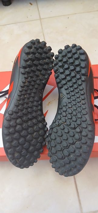 Детски футболни обувки