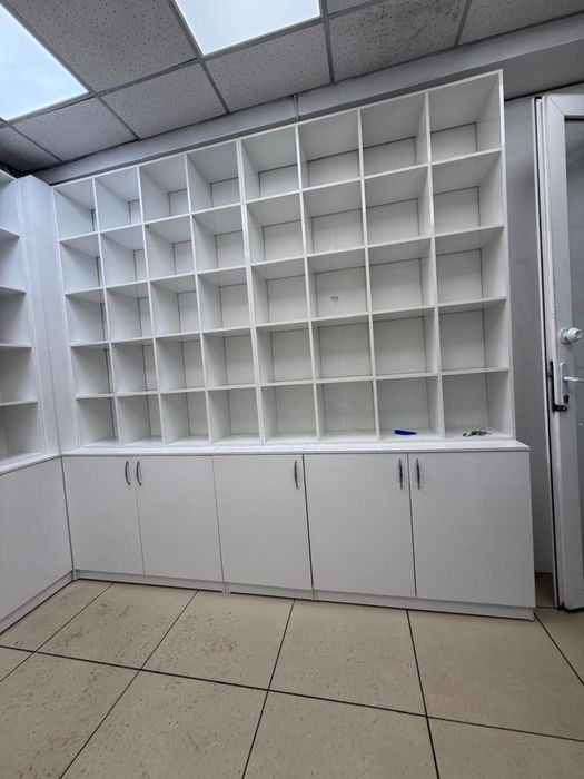 Шакф для сумок и шапок