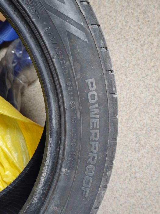 Употребявани летни гуми Nokian Powerproof с размер 245/45/18