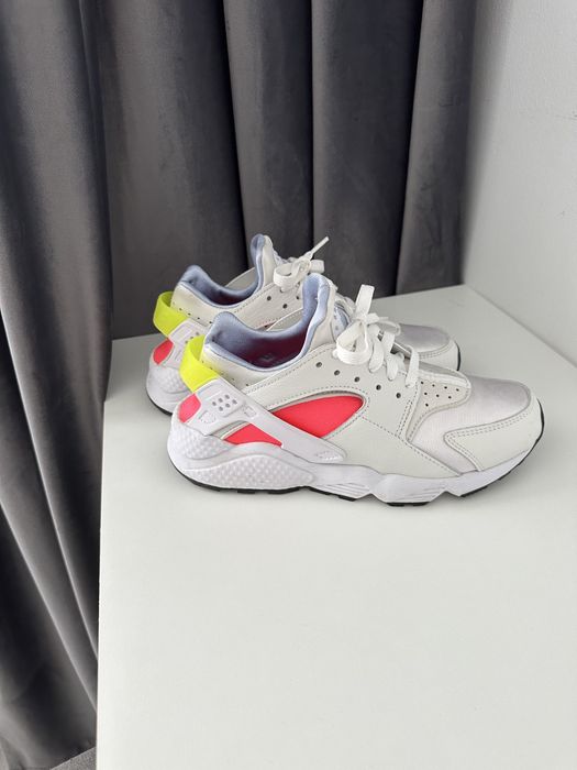 Vand adidasi Nike air Huarache