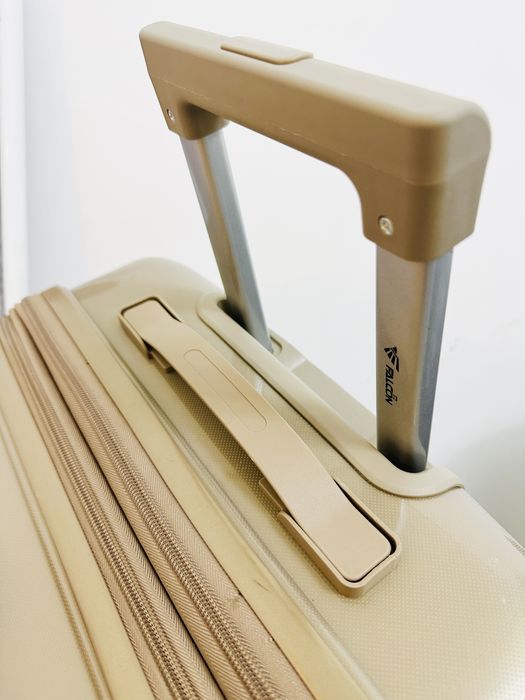 Чемодан гелевый сатылады