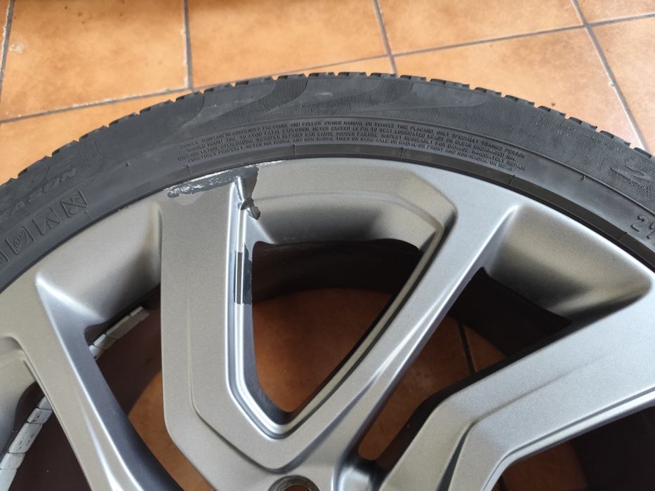 Vând O janta roata range ROVER sport sau Vogue modelul nou. R21
