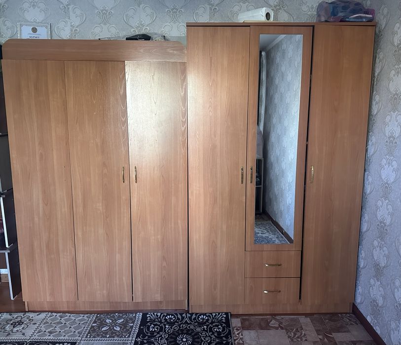 Продаю два шкафа срочно