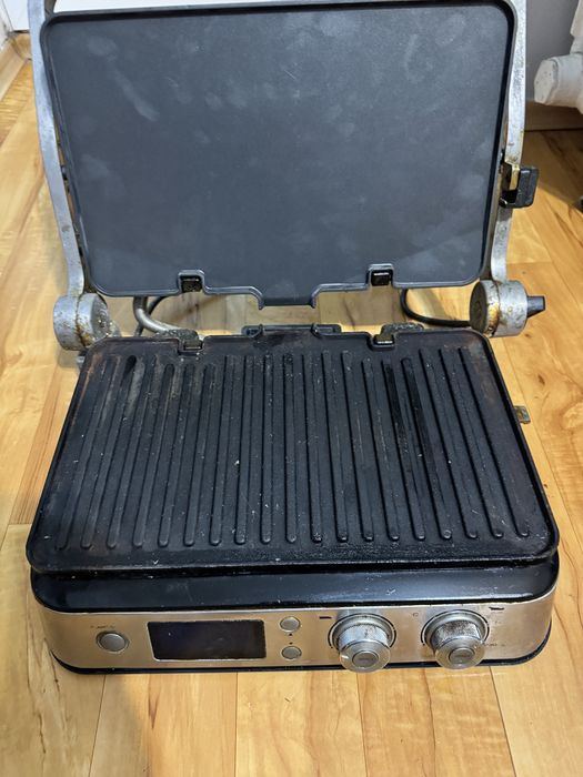 Продам гриль Delonnghi 1030D