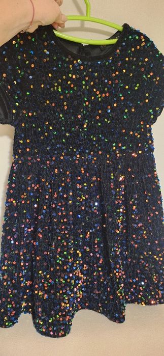 Празнична рокля с пайети