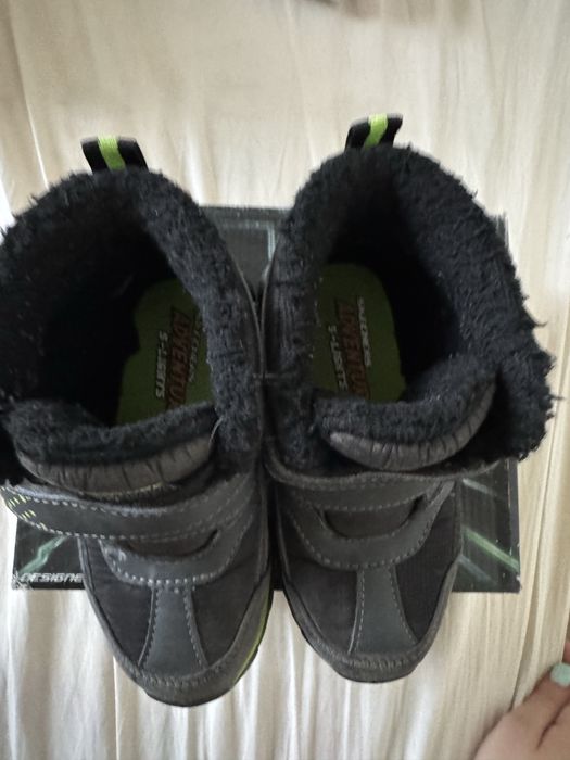 Ботинки для весны скечерс