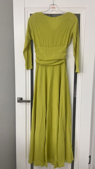 Продам платья вечерние и нац