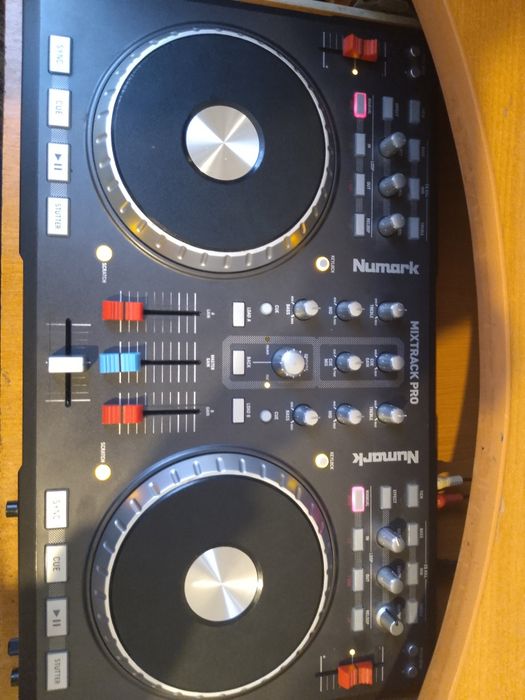 Numark Mixtrack pro