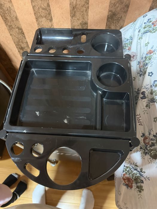 Помощник парикмахерский