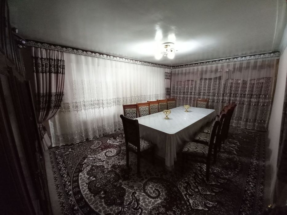 Uy joy sotiladi 2 qavatli srochna