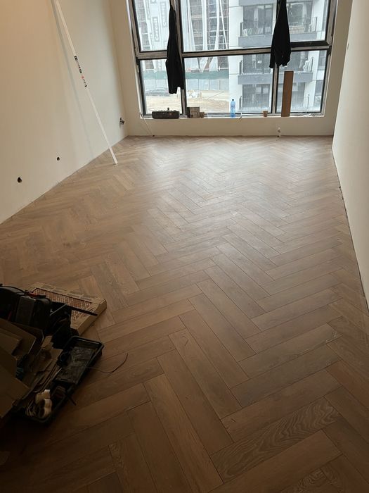 Монтаж на паркет и ламинат