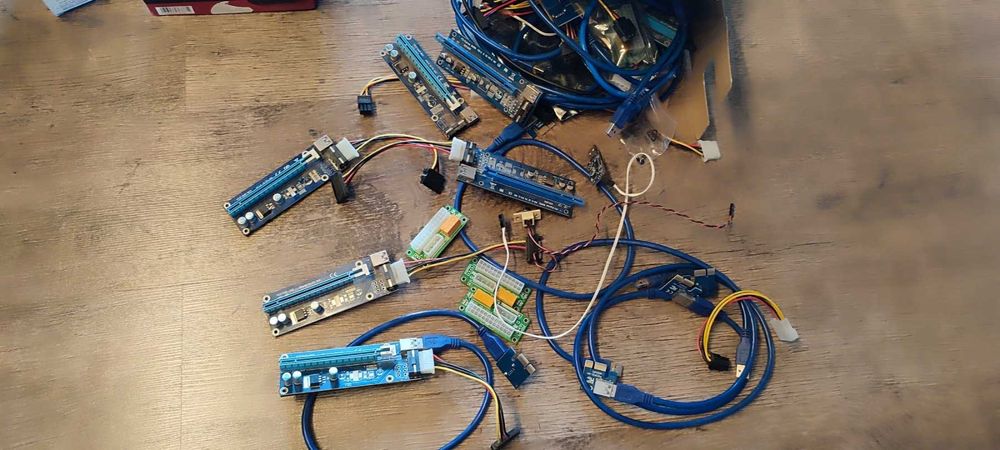 Продавам НОВИ Рейзъри Екстендери Mining Riser PCI