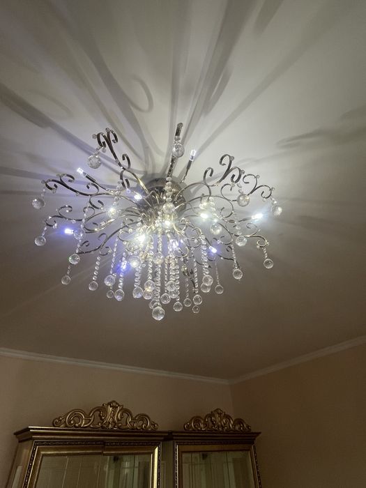 Срочно продам люстры по 5000 тысяч