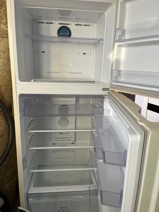 Продаю холодильник