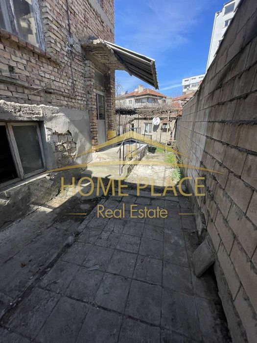 Етаж от къща за ремонт