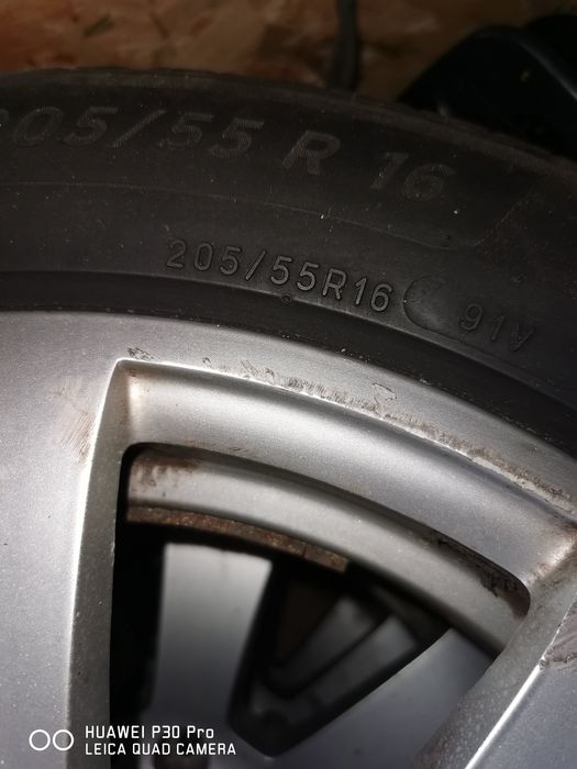 Se vând patru roți de Mercedes C180