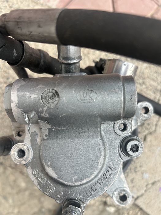 Насос гур на мерседес w221