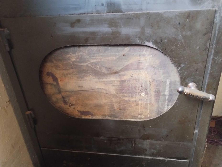 Камина за отопление на дърва